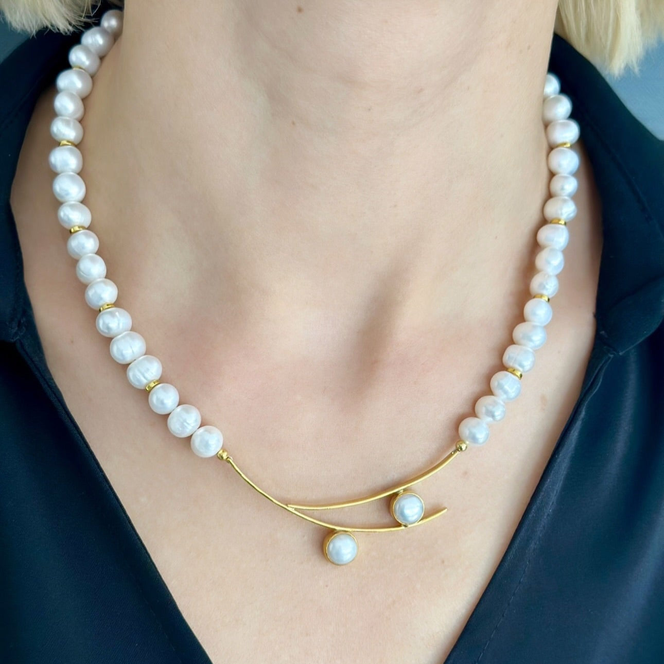 Arc Freshwater Pearls Necklace in 925 Sterling Silver